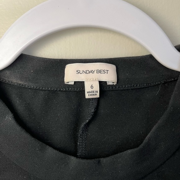 Aritzia T-shirt dress - Picture 2 of 2